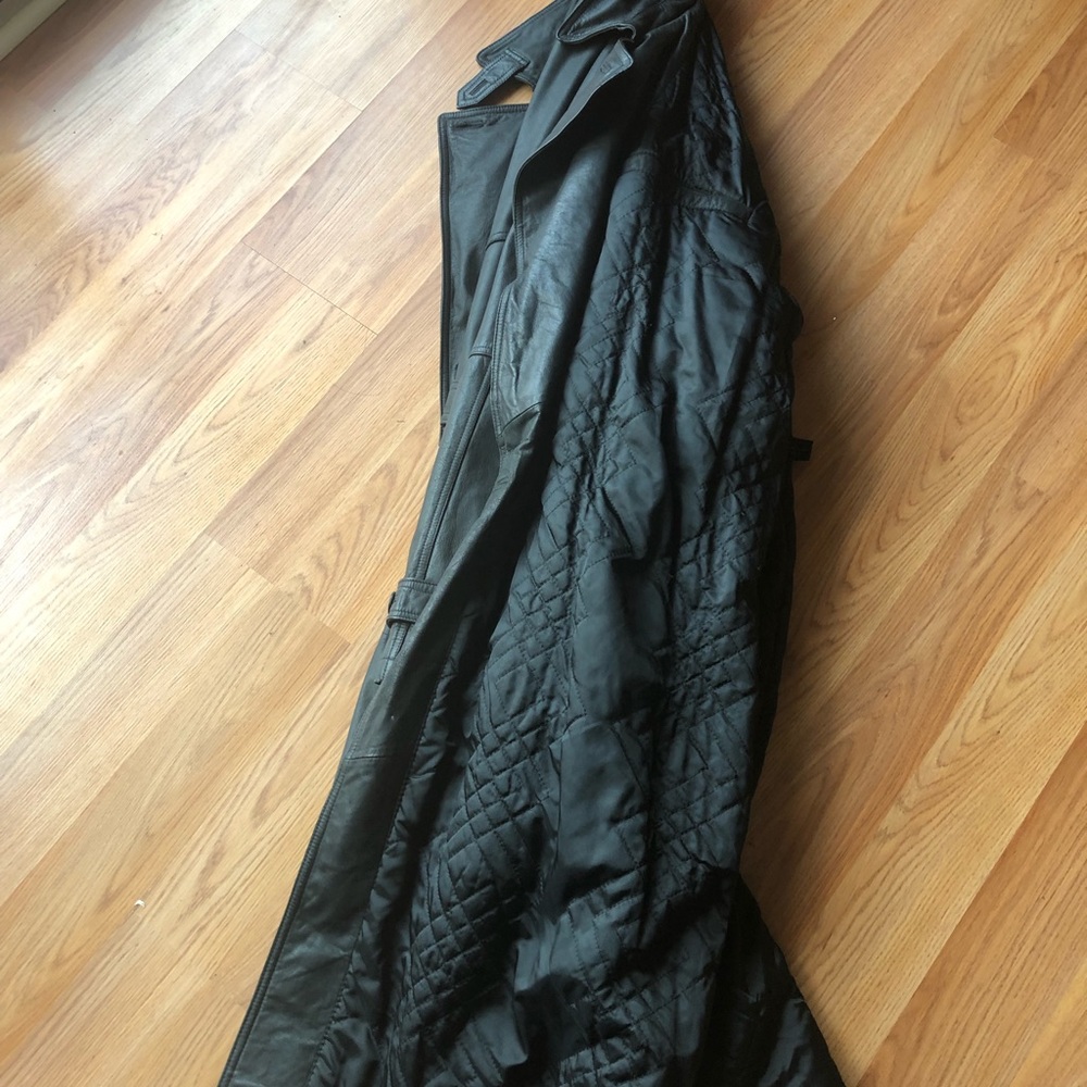Leather jacket - Picture 2 of 3